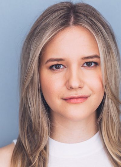 5e7576e6f853-Lizzie_Stewart_Headshot